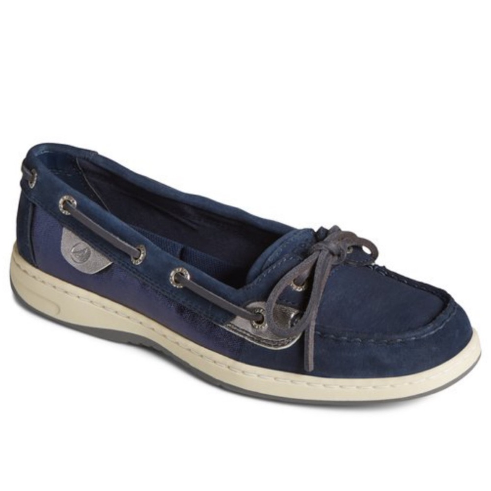 Women's Angelfish Boat Shoe NEW!
Size 6.5
